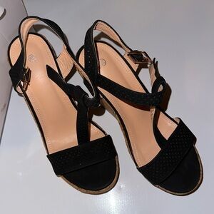 Black wedges 7.5